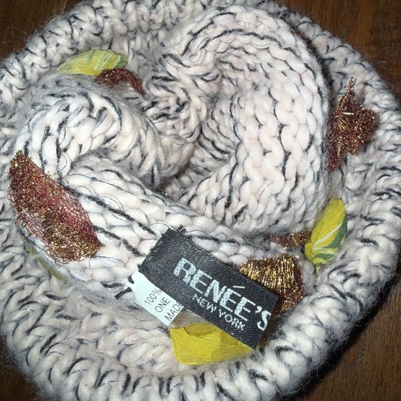 Renee’s NY Toboggan - Picture 3 of 3